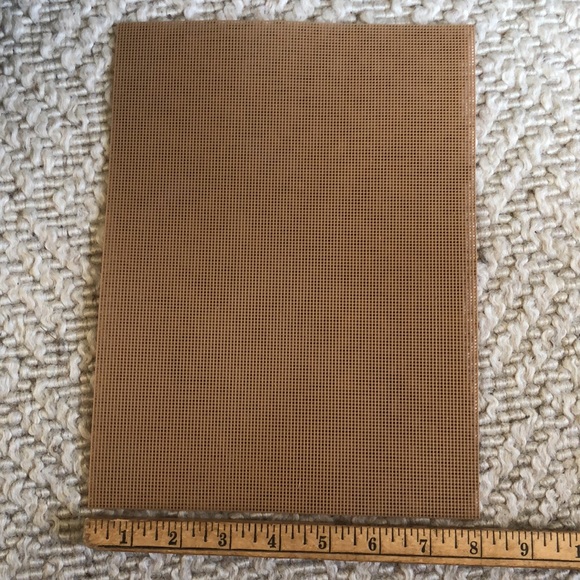 NWT Darice cross stitch plastic canvas 14 mesh size - Picture 3 of 9